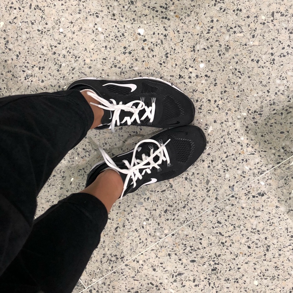 Black Nike’s (like new)